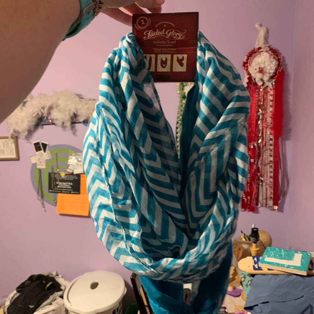 Faded Glory Scarf